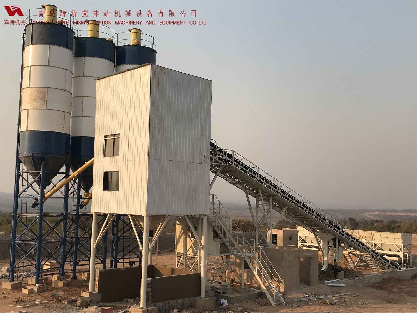 輝特混凝土攪拌站HZS120采用國內外知名品牌，大大降低了設備故障率