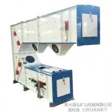 耐火材料專用Z型提升機(jī)，整機(jī)防爆，內(nèi)置強(qiáng)制通風(fēng)系統(tǒng)